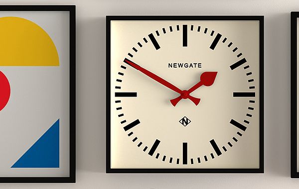 Newgate Wanduhr im Retro Design