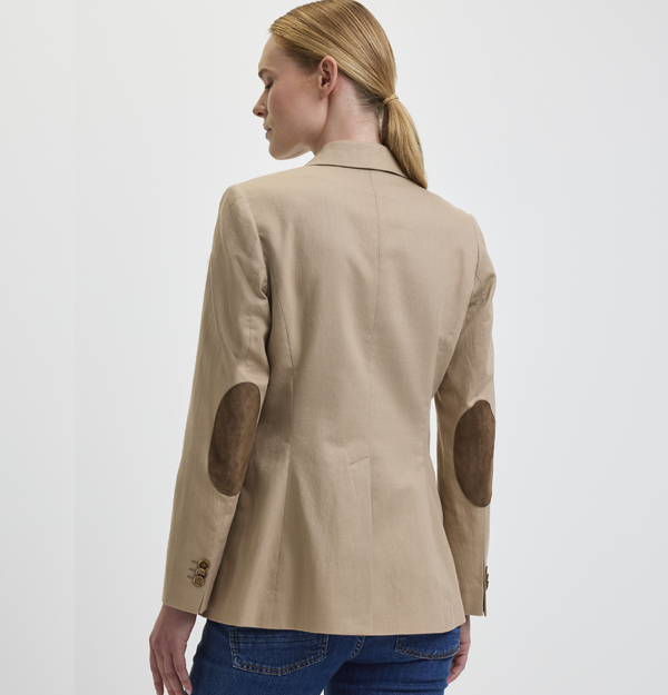 Wie muss ein Damenblazer sitzen? Wie sitzt ein Damenblazer richtig?